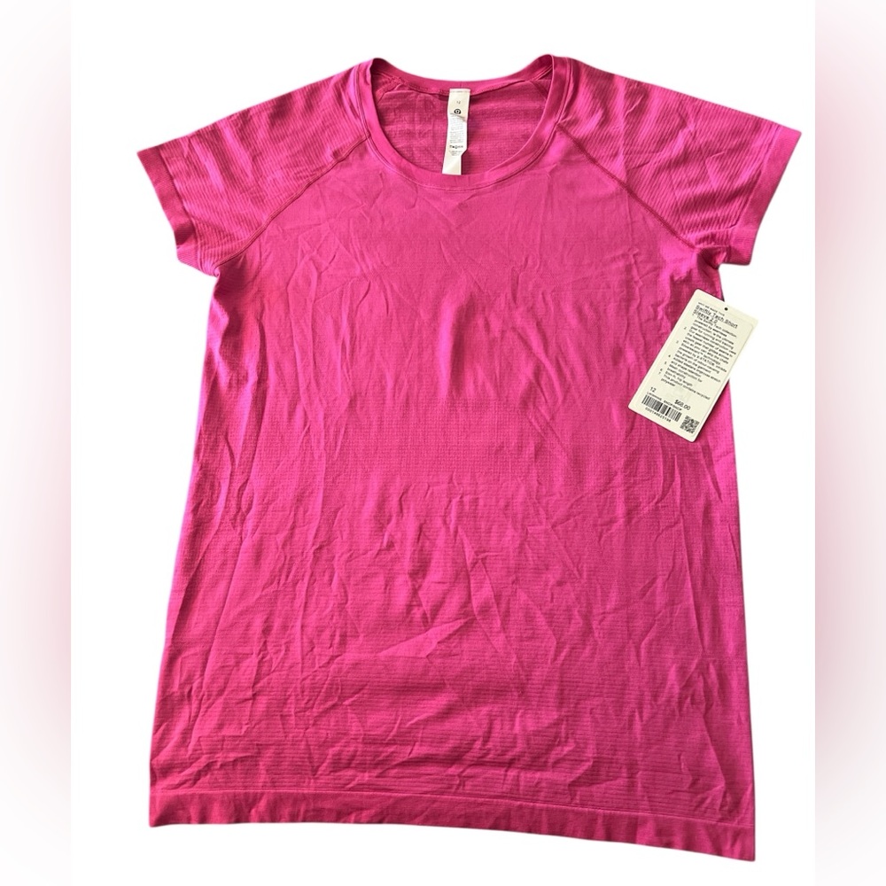 NWT  Lululemon Swiftly Tech Short Sleeve Shirt 2.0 in Sonic Pink size 12 - Picture 2 of 7